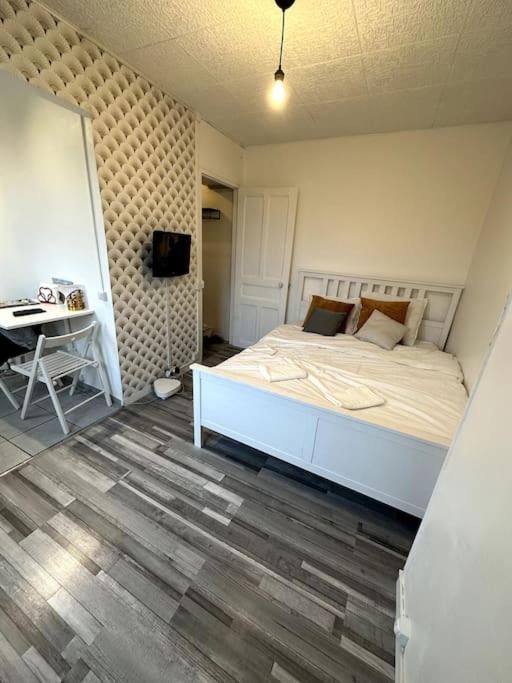 Studio Cosy A Bagneux Rer B A 500M Apartment Exterior photo